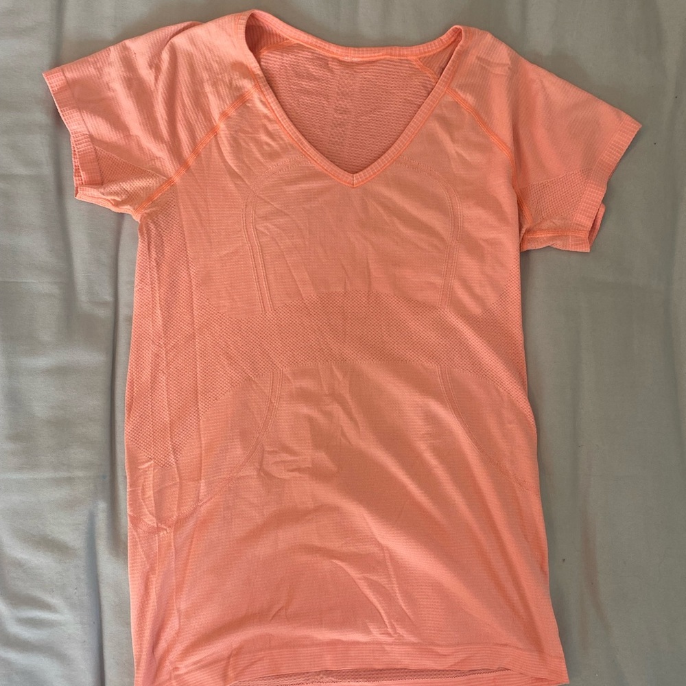 V-Neck Run Swiftly Lululemon Shirt